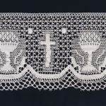 Puuvillane pits kirikusümboolikaga, 2032 laiusega 14,5 cm