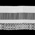 Plisseeritud pits atlaspaelaga 9 cm