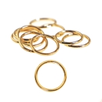 Тонкое и легкое металлическое кольцо ø10 мм, толщина 1,3 мм.