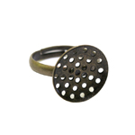 Sõrmusetoorik sõelataolise kettaga / Perforated Round Finger Ring Base / 16mm