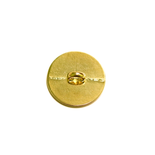 Ümar, kergelt kumerate servadega, lameda pinnaga, kannaga metallnööp, 18mm/28L