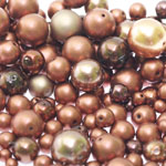 Pärlisegu Vasksetes pärlmutter toonides eri suurusega ümaratest pärlitest 5-14mm, 100/50g pakk