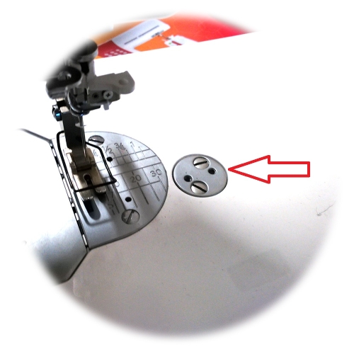 Установочные винты с металлической головкой ø3,5 мм, 13мм, B8 Monteerimiskruvide asukoht / Mounting screw location Janome 1600