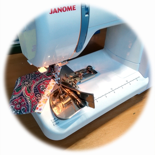 Universaali kantinkääntäjä, sopii laajalti ompelukoneisiin, 4-taittaava, #88 binder on the Janome 423S
