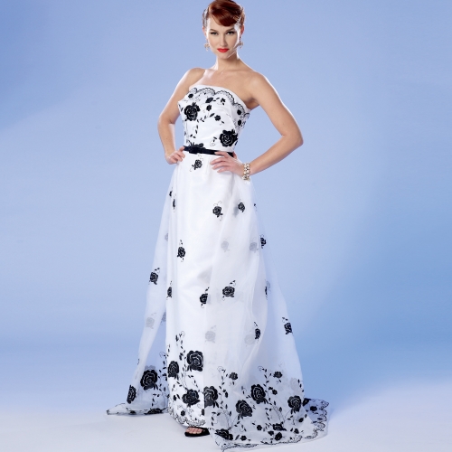 Simplicity Sewing pattern S9289 MISS DRESS WITH TRAIN 