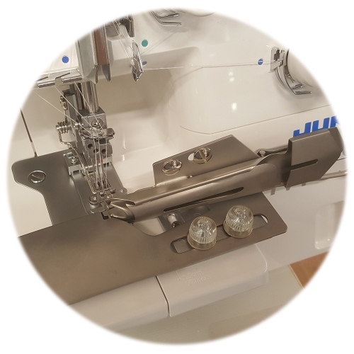 Binder attaching set for Pfaff Husqvarna Singer cover stitch machines and 3-fold Bias Binder, 28 mm ->10 mm #620143096 Bias binder Juki on the cover stitch machine