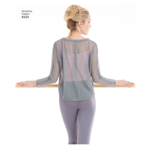 Naiste trikooretuusid kahes pikkuses ja kolm topivarianti, suurused: A (XXS-XS-S-M-L-XL-XXL), Simplicity Pattern # 8424 
