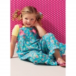 Ompelukaava: Girls` Top, Pants and Overalls; Dolls` Top and Pants, Kwik Sew K0135 