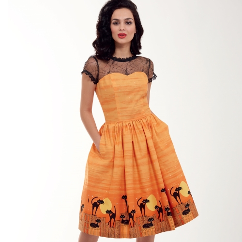 Naiste klassikaline Halloween kostüüm, Simplicity Pattern #S8979 