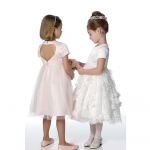 Выкройка: Children`s, sizes: Girls` Dresses with Optional Heart Cutout, Butterick B6445 