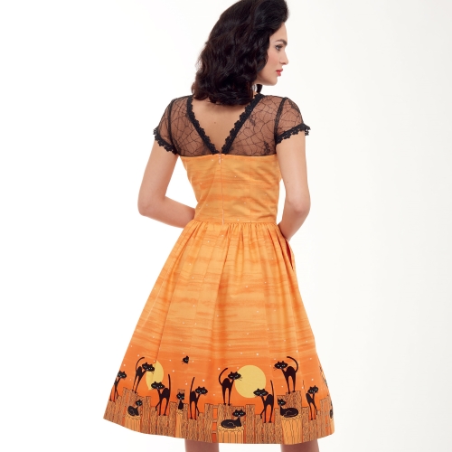 Naiste klassikaline Halloween kostüüm, Simplicity Pattern #S8979 