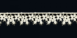Lilleõitega servapits Art.G-4998 laiusega 2,5cm, värv 112 kreemjas valge
