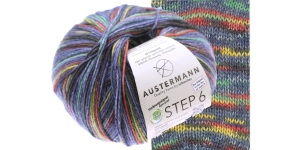 Aloe Vera ja Jojoba õliga immutatud sokilõng Step 6; Värv 741 (Tumesinine-heleroheline-punane-kollane-hall), Austermann