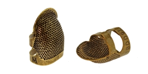 Open Sided Thimble; size: middle (M)