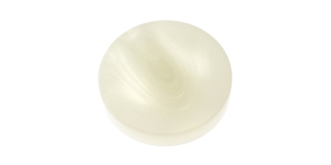 Loodusvalge, läbikumav, laiguline, kannaga plastiknööp, 28mm, 44L