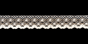 Puuvillane pits 2019-Z1 laiusega 1,8 cm, värv kreemjasvalge linabeežiga