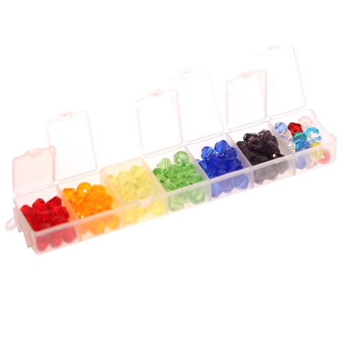 Karbike lihvitud klaaskristallist helmestest (Bicone Crystal) suuruses 8mm, karbi mõõtmed 155x30x18mm, LM26