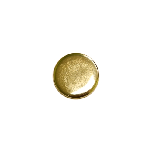 Ümar, kergelt kumerate servadega, lameda pinnaga, kannaga metallnööp, 13mm/20L