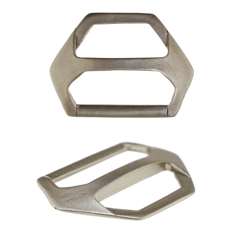 Metallist vahedetail 33 x 45 mm, rihma laiustele 15 mm ja 30 mm