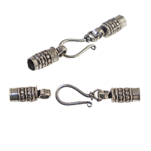 Torujas metallist kinnitusdetail, sisemine läbimõõt ~4,6mm, 47 x 6 mm, 2tk, KL3516
