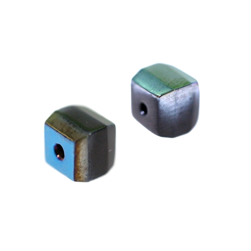 Kuubikukujuline, tahuline 9x6mm klaashelmes, 1/2 metallik läikega