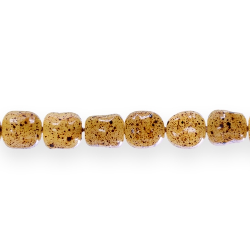 Lopergused merekivikesi meenutavad täpilised, piimjad klaashelmed ca. 8,5x8mm