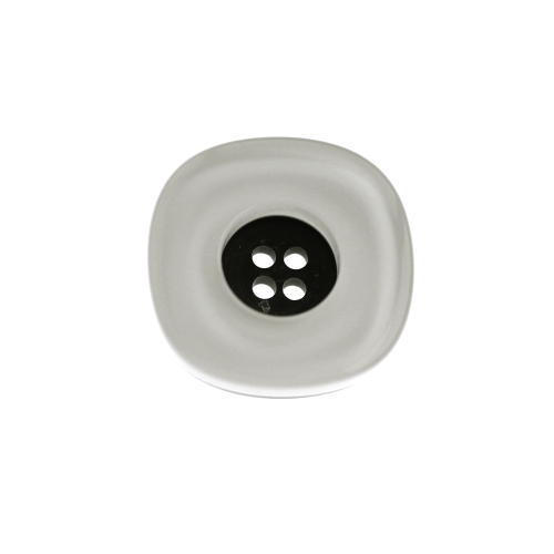 Kandilise vormiga, kahevärviline, keskelt süvistatud, nelja auguga, plastiknööp, 21mm, 32L