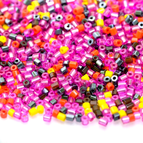 Eriväristen putkihelmien sekoitus koossa 2,3–2,5 mm, Preciosa