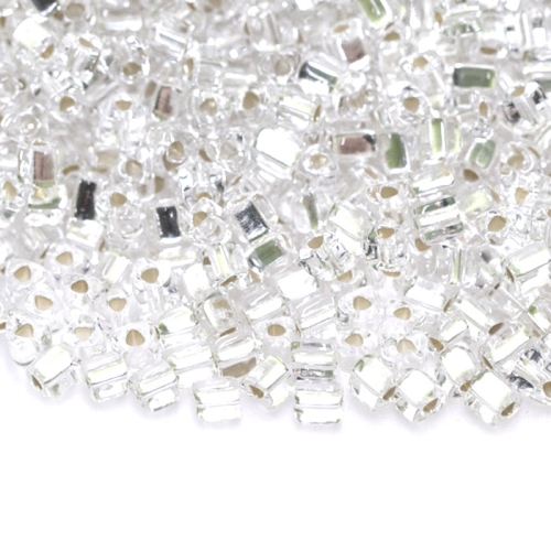 Putkihelmi kolmio, hopeinen kiiltävä kolmioreikä Nr.10 (2,3 mm), Preciosa