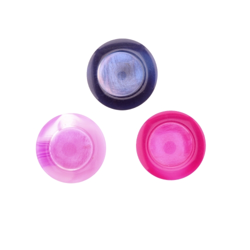Läbikumav, pärlmutter plastnööp, keskelt kausjas, süvistatud kannaga ø15 mm, suurus: 24L