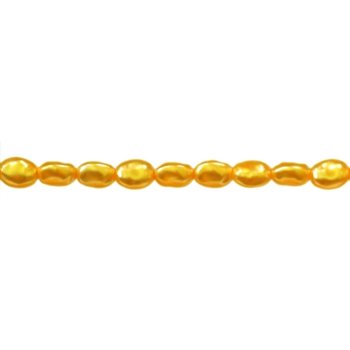 Ovaalsed lopergused värvilised plasthelmed 8 x 4mm