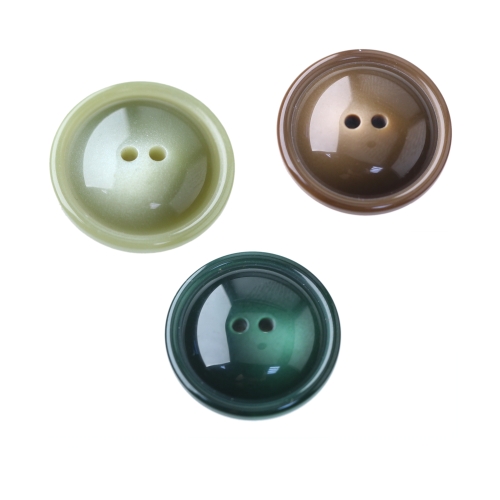 Kahe auguga, kumera keskosaga, ruumilise värvi üleminekuga plastiknööp ø28 mm, suurus: 44L