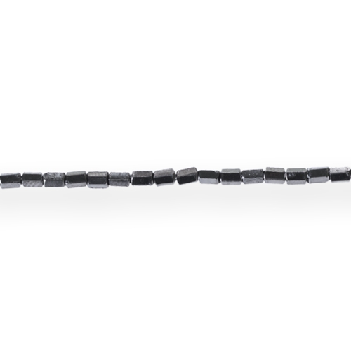 Torujad, tahulised metallilaadsed plastikhelmed 3,2 x2,2mm