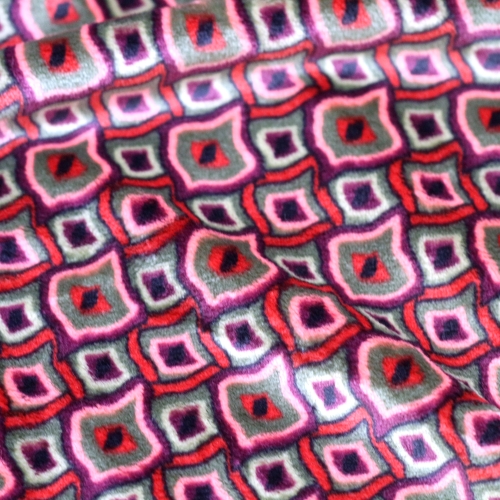 Ornamendimustriga (Retro Squares) fliis, 150cm, K32010