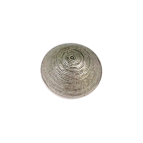 Reljeefse triibumustriga, tugevalt ümara vormiga, massiivne, kannaga metallilaadne plastiknööp, 30mm, 48L