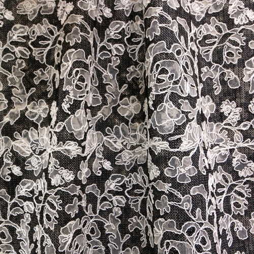 Kauni tikitud lilleornamendiga pitskangas 124cm, 133.456