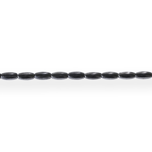 Riisikujulised, metallilaadsed plastikhelmed 8 x 4mm